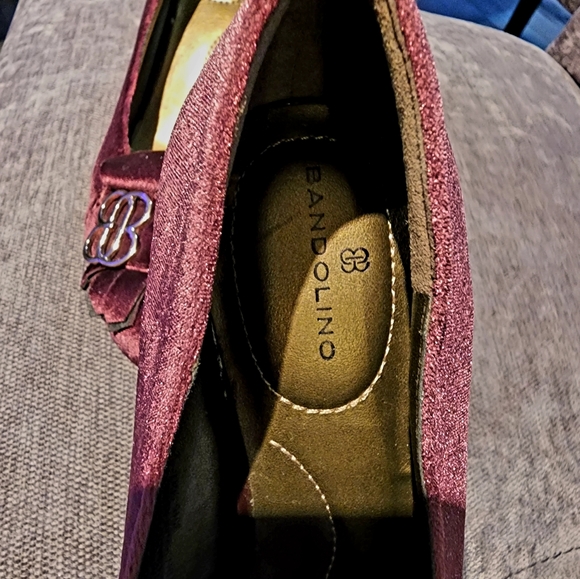 Bandolino velvet think heels 👠 - Picture 3 of 5